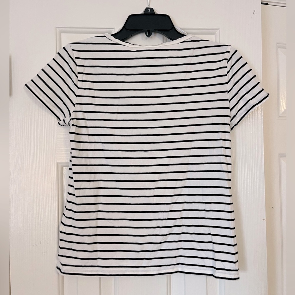 Divided H&M Black and White Strip Cropped Tee